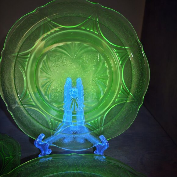 Uranium Depression Plates Set Of 3 Collectible Highly Ornate Geiger Tested - Picture 11 of 12